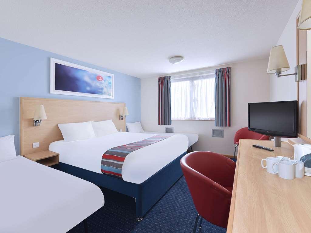 Travelodge Birmingham Sutton Coldfield Pokoj fotografie