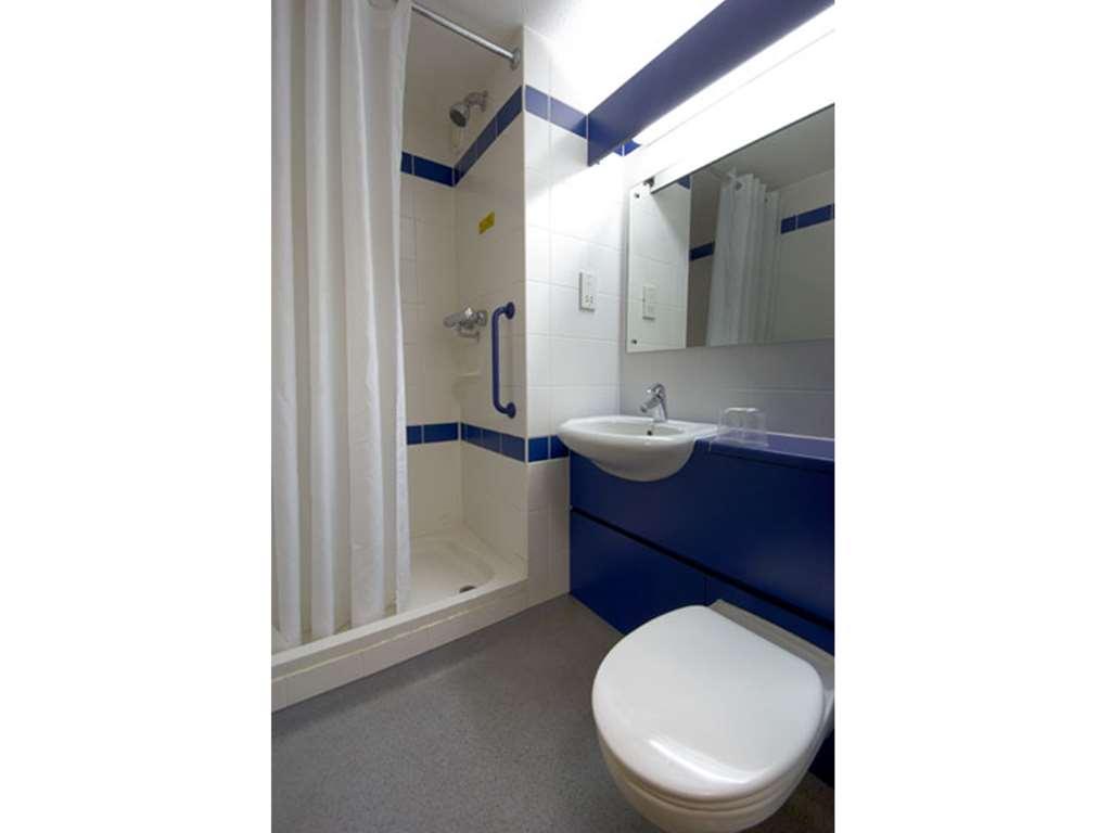 Travelodge Birmingham Sutton Coldfield Pokoj fotografie