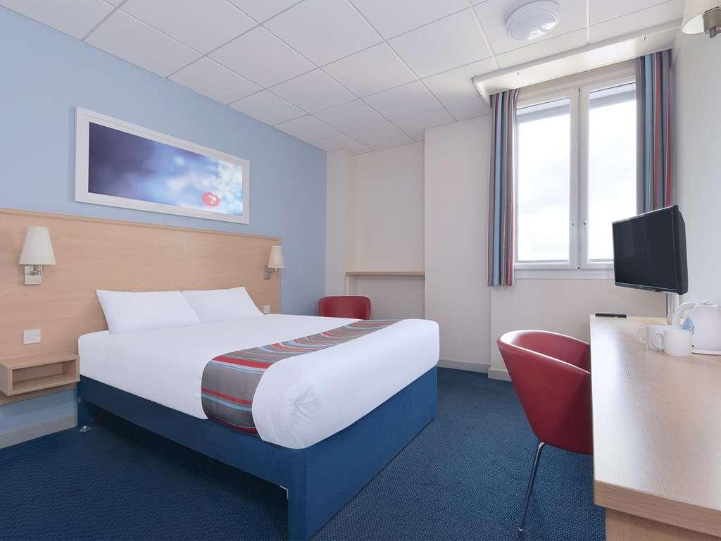 Travelodge Birmingham Sutton Coldfield Pokoj fotografie